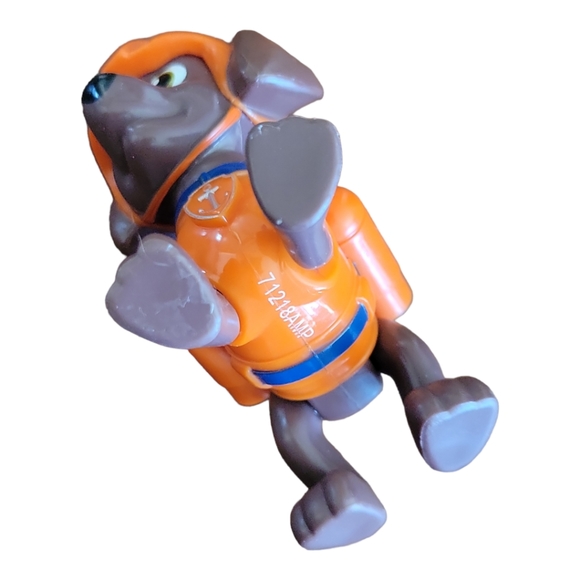 PAW Patrol Sea Rescue Zuma Figure Movable Head Legs Scuba Diver Dog - Picture 3 of 5